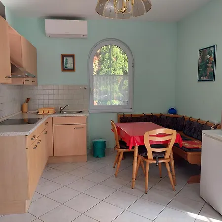 Apartment Feher Haz Gyenesdias