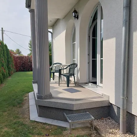Fehér Ház Appartement *